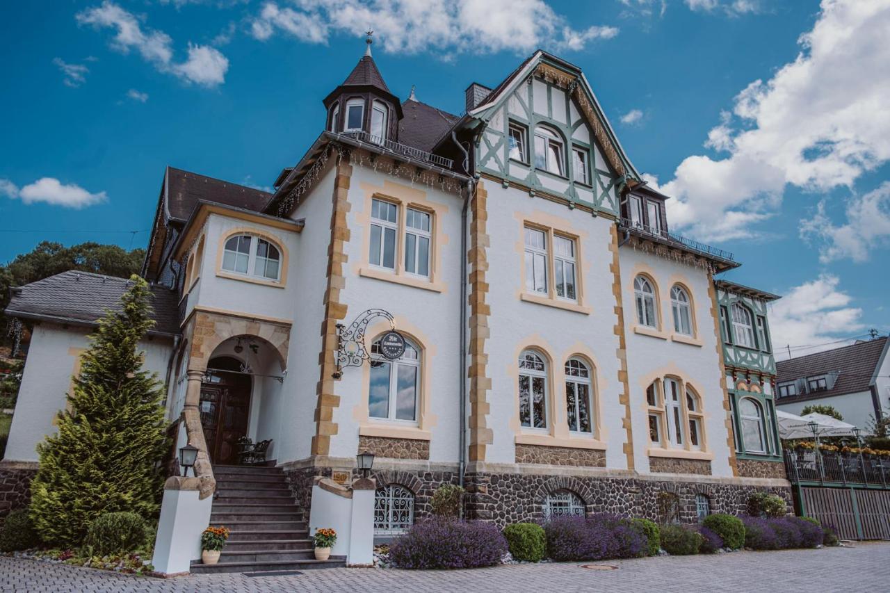 Alte Landratsvilla Hotel Bender Westerburg  Exterior foto